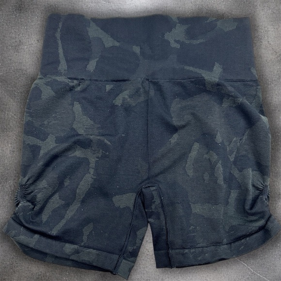 Gymshark Adapt Camo Seamless Shorts Small High Rise Gray Compression - Picture 2 of 5